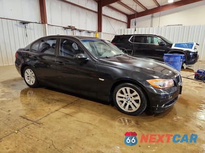 Czwarte zdjęcie samochodu z boku: 2006 BMW 325 I VIN:WBAVB13586PT08351 - miniatura