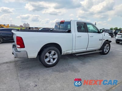 Trzecie zdjęcie samochodu z tyłu: 2016 RAM 1500 SLT VIN:1C6RR6GT0GS221068 - miniatura