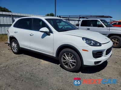Czwarte zdjęcie samochodu z boku: 2016 PORSCHE CAYENNE VIN:WP1AA2A21GLA06426 - miniatura