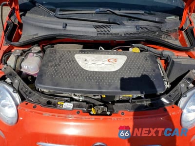 Zdjęcie 11 z 12 samochodu: 2015 FIAT 500 ELECTRIC VIN:3C3CFFGE0FT656991 - miniatura