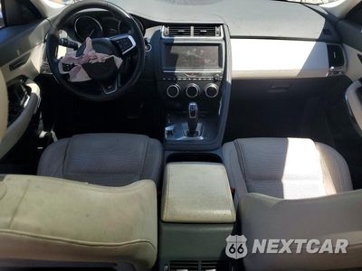 Zdjęcie 8 z 14 samochodu: 2020 JAGUAR E-PACE VIN:SADFK2FX2L1Z85327 - miniatura