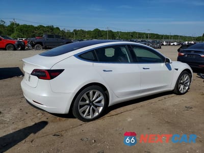Trzecie zdjęcie samochodu z tyłu: 2018 TESLA MODEL 3 LONG RANGE BATTERY VIN:5YJ3E1EA5JF015733 - miniatura