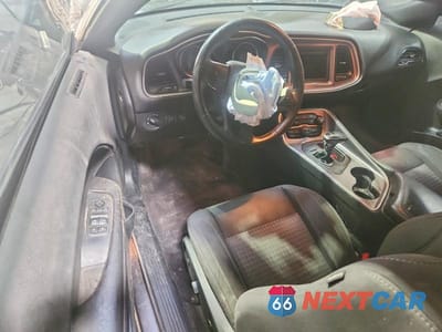 Zdjęcie 8 z 13 samochodu: 2019 DODGE CHALLENGER SXT VIN:2C3CDZAG3KH525302 - miniatura