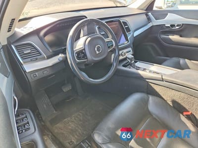 Zdjęcie 8 z 13 samochodu: 2016 VOLVO XC90 T5 VIN:YV4102XK9G1056690 - miniatura