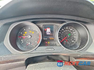 Zdjęcie 9 z 13 samochodu: 2018 VOLKSWAGEN TIGUAN SE VIN:3VV2B7AX8JM123908 - miniatura