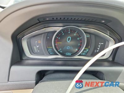 Zdjęcie 9 z 13 samochodu: 2015 VOLVO XC60 T5 PLATINUM VIN:YV440MDD6F2601249 - miniatura