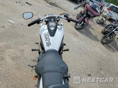 Zdjęcie 6 z 9 samochodu: 2016 KAWASAKI VN900 C VIN:JKAVN2C10GA065047 - miniatura