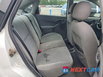 Zdjęcie 10 z 12 samochodu: 2002 FORD FOCUS SE VIN:1FAFP34P82W236187 - miniatura
