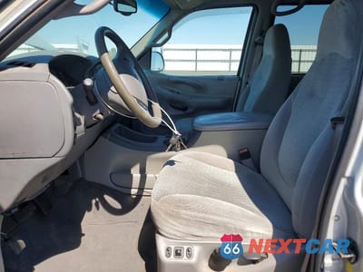 Zdjęcie 7 z 14 samochodu: 2001 FORD EXPEDITION XLT VIN:1FMRU15W41LA02876 - miniatura