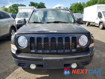 Piąte zdjęcie samochodu w środku: 2016 JEEP PATRIOT SPORT VIN:1C4NJPBA1GD807745 - miniatura