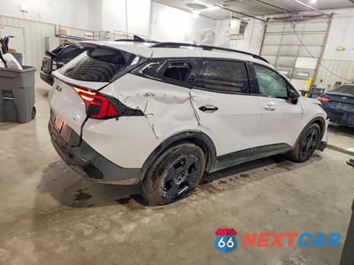 Trzecie zdjęcie samochodu z tyłu: 2026 KIA SPORTAGE X LINE VIN:5XYK6CDF8TG352121 - miniatura