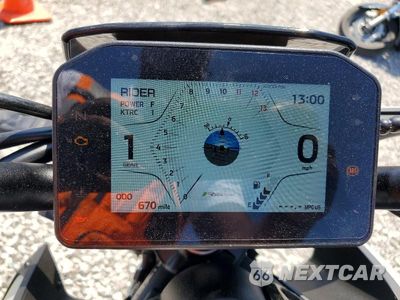 Zdjęcie 7 z 9 samochodu: 2025 KAWASAKI ZR900 S VIN:ML5ZRDS11SDA00608 - miniatura