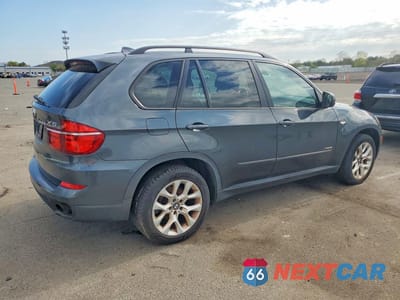 Trzecie zdjęcie samochodu z tyłu: 2011 BMW X5 VIN:5UXZV4C54BL403745 - miniatura