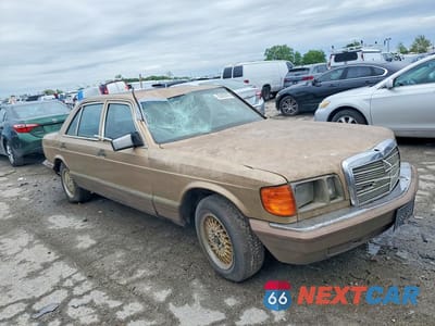 Czwarte zdjęcie samochodu z boku: 1983 MERCEDES-BENZ 380 SEL VIN:WDBCA33A7DB044151 - miniatura