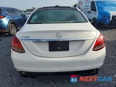Zdjęcie 6 z 12 samochodu: 2017 MERCEDES-BENZ C 300 VIN:WDDWF4JB1HR254992 - miniatura