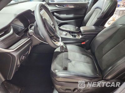 Zdjęcie 7 z 13 samochodu: 2023 JEEP GRAND CHEROKEE LAREDO VIN:1C4RJHAG7P8765670 - miniatura