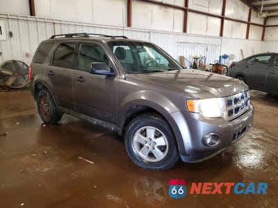 Czwarte zdjęcie samochodu z boku: 2011 FORD ESCAPE XLT VIN:1FMCU0DG9BKB23159 - miniatura