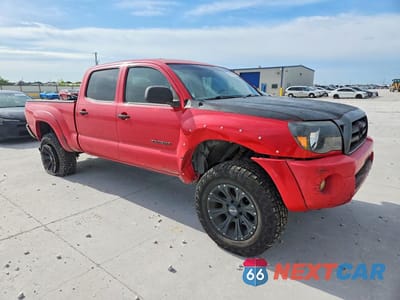 Czwarte zdjęcie samochodu z boku: 2005 TOYOTA TACOMA DOUBLE CAB LONG BED VIN:5TEMU52N25Z040311 - miniatura