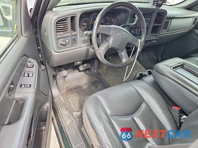 Zdjęcie 8 z 12 samochodu: 2005 CHEVROLET SILVERADO C1500 VIN:2GCEC19T251213690 - miniatura