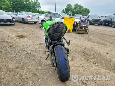 Czwarte zdjęcie samochodu z boku: 2015 KAWASAKI ZX636 E VIN:JKBZXJE18FA015624 - miniatura
