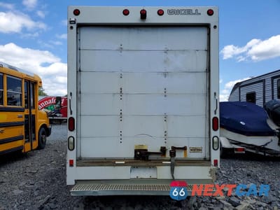 Zdjęcie 6 z 13 samochodu: 2016 FORD ECONOLINE E350 SUPER DUTY CUTAWAY VAN VIN:1FDWE3FS4GDC54833 - miniatura