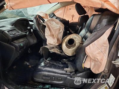 Zdjęcie 7 z 13 samochodu: 2012 HONDA CR-V EXL VIN:5J6RM4H71CL066297 - miniatura