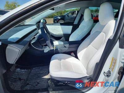 Zdjęcie 7 z 12 samochodu: 2025 TESLA MODEL 3 VIN:5YJ3E1EB3SF914892 - miniatura