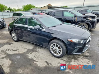 Czwarte zdjęcie samochodu z boku: 2021 MERCEDES-BENZ A 220 4MATIC VIN:W1K3G4FB6MJ276097 - miniatura