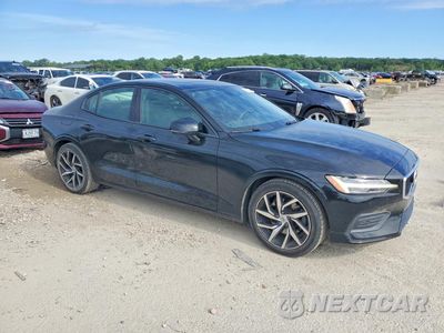 Czwarte zdjęcie samochodu z boku: 2020 VOLVO S60 T5 MOMENTUM VIN:7JR102FK7LG048391 - miniatura