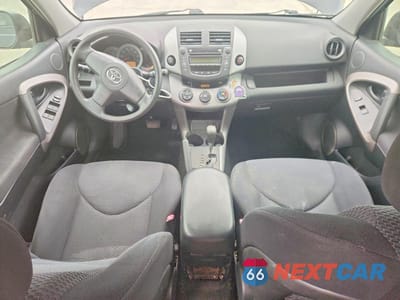Zdjęcie 8 z 14 samochodu: 2008 TOYOTA RAV4 SPORT VIN:JTMBD32V486055504 - miniatura