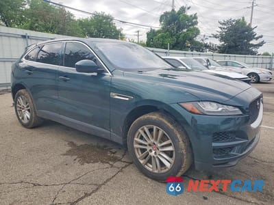 Czwarte zdjęcie samochodu z boku: 2017 JAGUAR F-PACE PRESTIGE VIN:SADCK2BNXHA494275 - miniatura