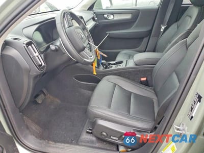 Zdjęcie 7 z 14 samochodu: 2025 VOLVO XC40 CORE VIN:YV4L12UJ1S2570263 - miniatura