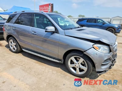 Czwarte zdjęcie samochodu z boku: 2016 MERCEDES-BENZ GLE 350 4MATIC VIN:4JGDA5HB6GA619509 - miniatura