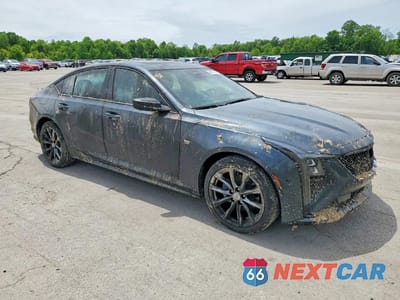 Czwarte zdjęcie samochodu z boku: 2025 CADILLAC CT5 SPORT VIN:1G6DU5RK5S0103217 - miniatura