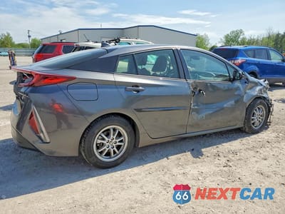 Trzecie zdjęcie samochodu z tyłu: 2017 TOYOTA PRIUS PRIME PREMIUM VIN:JTDKARFP4H3027761 - miniatura
