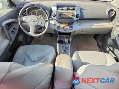 Zdjęcie 8 z 13 samochodu: 2012 TOYOTA RAV4 LIMITED VIN:2T3YK4DV0CW015107 - miniatura