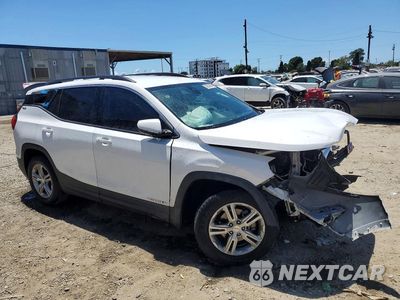 Czwarte zdjęcie samochodu z boku: 2020 GMC TERRAIN SLE VIN:3GKALMEV4LL280671 - miniatura