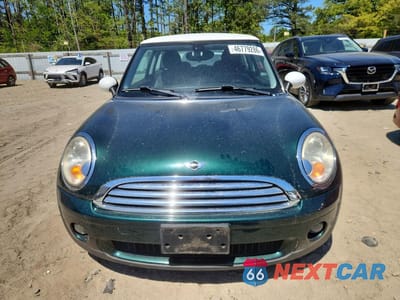 Piąte zdjęcie samochodu w środku: 2010 MINI COOPER VIN:WMWMF3C51ATU78580 - miniatura
