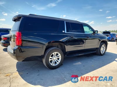 Trzecie zdjęcie samochodu z tyłu: 2020 CHEV SUBURBAN C1500 LT VIN:1GNSCHKC1LR301602 - miniatura