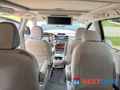 Zdjęcie 9 z 10 samochodu: 2011 TOYOTA SIENNA LIMITED 7-PASSENGER VIN:5TDDK3DC6BS025325 - miniatura