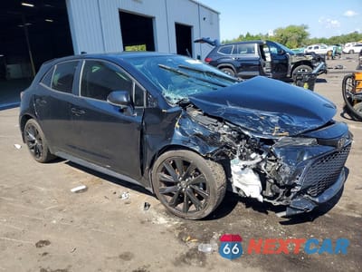 Czwarte zdjęcie samochodu z boku: 2022 TOYOTA COROLLA HATCHBACK SE NIGHTSHADE EDITION VIN:JTND4MBE2N3151011 - miniatura