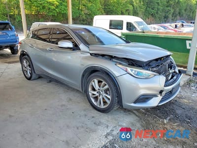 Czwarte zdjęcie samochodu z boku: 2017 INFINITI QX30 BASE VIN:SJKCH5CP4HA033873 - miniatura