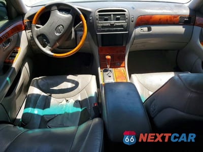 Zdjęcie 8 z 12 samochodu: 2003 LEXUS LS 430 VIN:JTHBN30F330103139 - miniatura