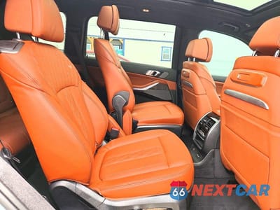 Zdjęcie 11 z 13 samochodu: 2026 BMW X7 M60I VIN:5UX33EM03T9098418 - miniatura