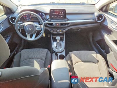 Zdjęcie 8 z 13 samochodu: 2023 KIA FORTE LXS VIN:3KPF24AD8PE643792 - miniatura