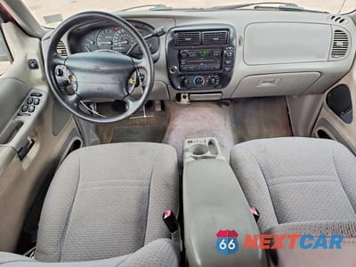 Zdjęcie 8 z 14 samochodu: 2001 FORD EXPLORER VIN:1FMZU62E61UB53902 - miniatura