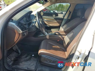 Zdjęcie 7 z 13 samochodu: 2015 BMW X5 XDRIVE35I VIN:5UXKR0C5XF0P15123 - miniatura