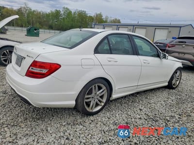 Trzecie zdjęcie samochodu z tyłu: 2014 MERCEDES-BENZ C 300 4MATIC VIN:WDDGF8AB9EA957245 - miniatura