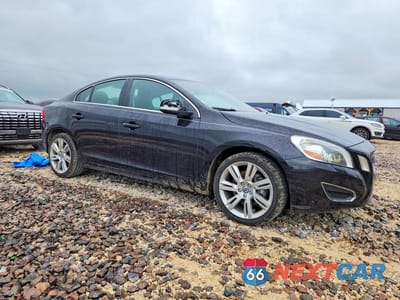 Czwarte zdjęcie samochodu z boku: 2011 VOLVO S60 T6 VIN:YV1902FH0B2003062 - miniatura