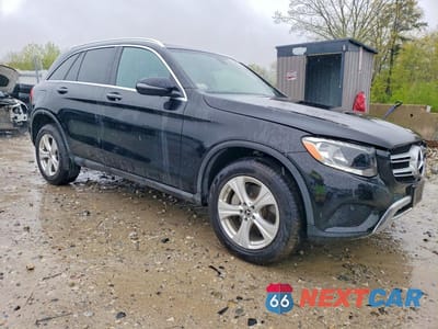 Czwarte zdjęcie samochodu z boku: 2018 MERCEDES-BENZ GLC 300 4MATIC VIN:WDC0G4KB4JV032174 - miniatura
